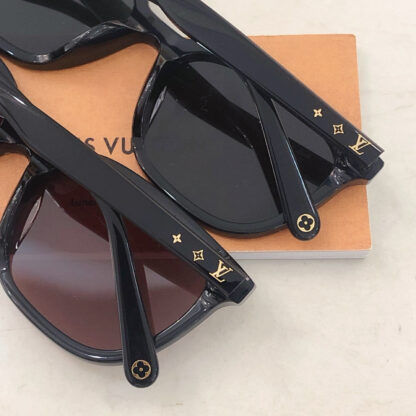 LOUIS VUITTON Fashion Sunglasses - Image 9