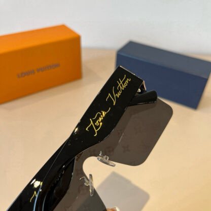 LOUIS VUITTON Fashion Sunglasses - Image 9