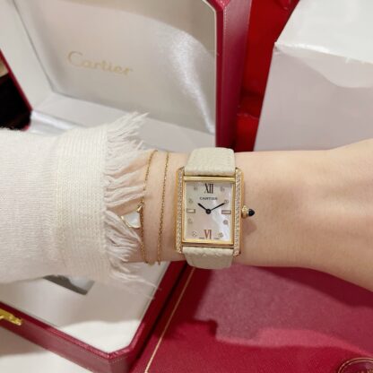 Cartier Square High-end Elegant and Refined Watch - Image 8