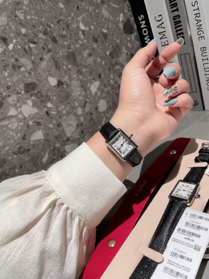 Cartier low-key retro watch - Image 8