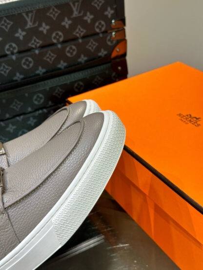 Hermès Classic Men's Grey Soft Durable Loafers - Image 8