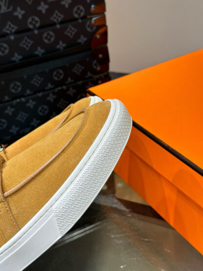 Hermès Classic Men's Apricot Soft and Durable Loafers - Image 8