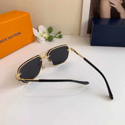 LOUIS VUITTON Fashion Sunglasses - Image 9