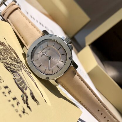 Burberry Quartz Women's Watch - Image 8