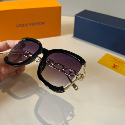 LOUIS VUITTON Fashion Sunglasses - Image 9