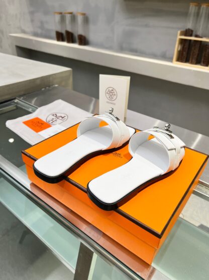 Hermès early spring new white handmade leather slippers - Image 8