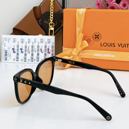 LOUIS VUITTON Fashion Sunglasses - Image 9