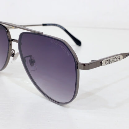 LOUIS VUITTON Fashion Sunglasses - Image 9