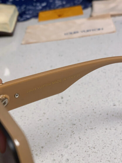 LOUIS VUITTON Fashion Sunglasses - Image 9