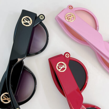 LOUIS VUITTON Fashion Sunglasses - Image 9