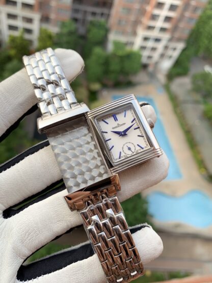 Jaeger-LeCoultre Classic Reverso Luxury Women's Watch - Image 8