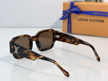 LOUIS VUITTON Fashion Sunglasses - Image 9