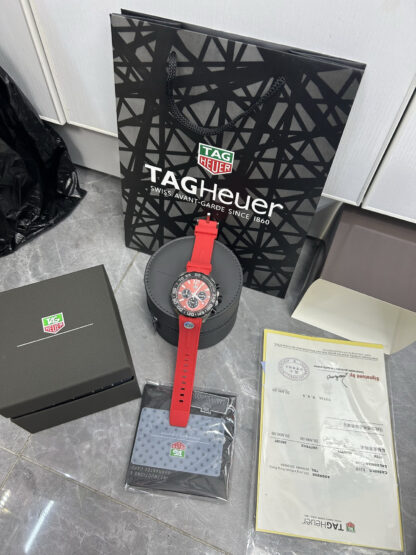 TAGHeuer handsome quartz men's watch - Image 8