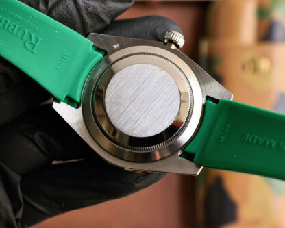 Rolex fully customized curved bezel perfectly fits the wrist - Image 8