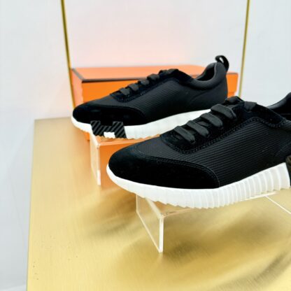 Hermès Spring/Summer Black, White and Red Couple Classic Sports Shoes - Image 8