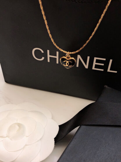Chanel Heart Pendant Necklace - Image 8