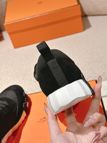 Hermes classic couple black comfortable casual sports shoes - Image 8