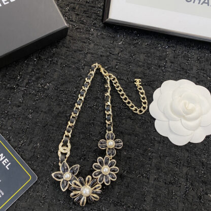 Chanel Vintage Daisy Flower Black Leather Necklace - Image 9