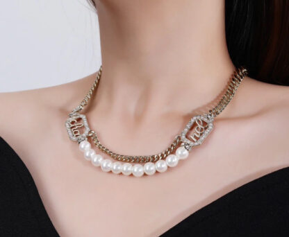 Chanel Vintage Small Square Pearl Necklace - Image 7