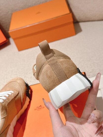 Hermes classic couple style apricot color comfortable casual sports dad shoes - Image 8