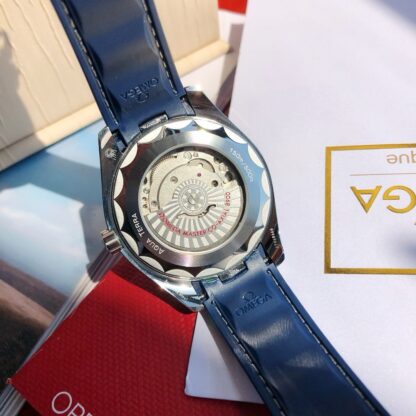 Omega Seamaster Series World Time Model - Image 8