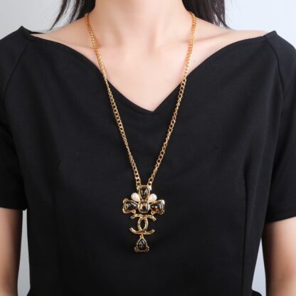 Chanel classic fashion pendant versatile necklace - Image 8