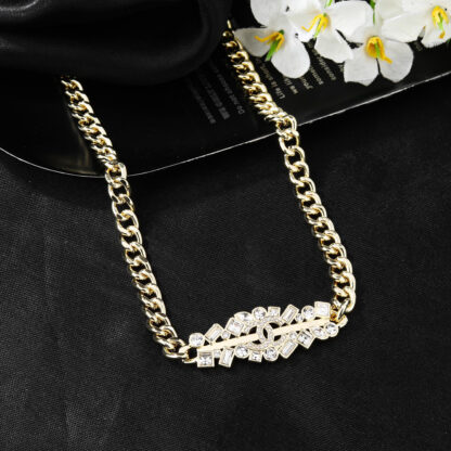 Chanel Classic Rhinestone All-match Necklace - Image 8