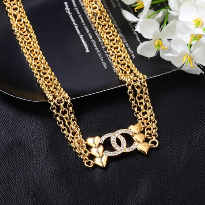 Chanel exquisite versatile necklace - Image 8
