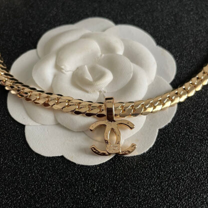 Chanel exquisite versatile necklace - Image 8