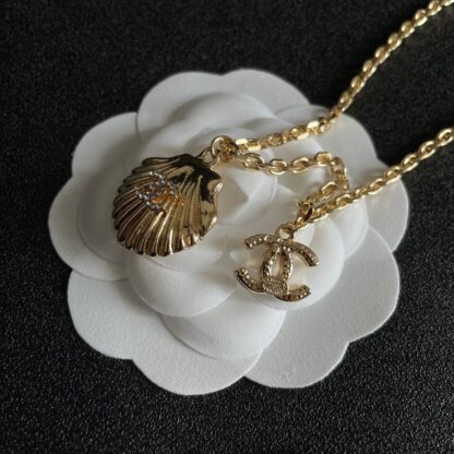 Chanel exquisite shell pendant versatile necklace - Image 6