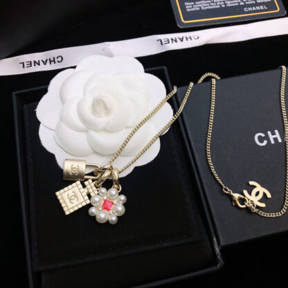 Chanel Delicate and Elegant Pendant Necklace - Image 8