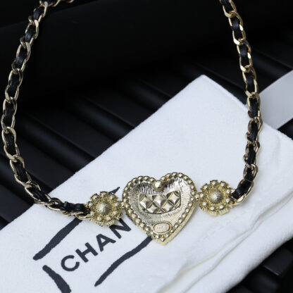 Chanel diamond heart lambskin necklace - Image 7