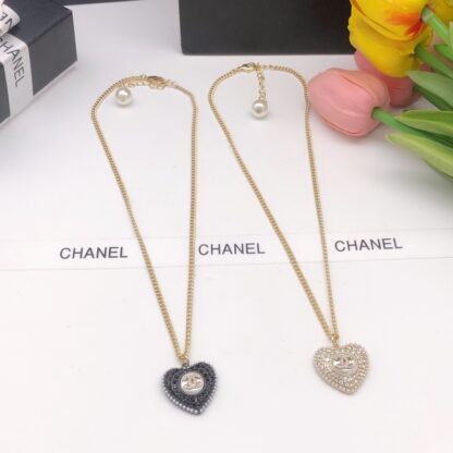 Chanel full diamond heart black diamond and white diamond necklace - Image 6