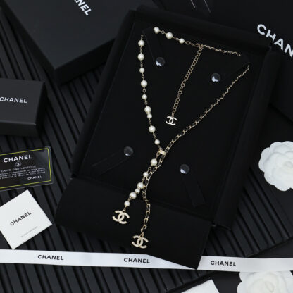 Chanel leather with black gold pearl necklace - Image 6