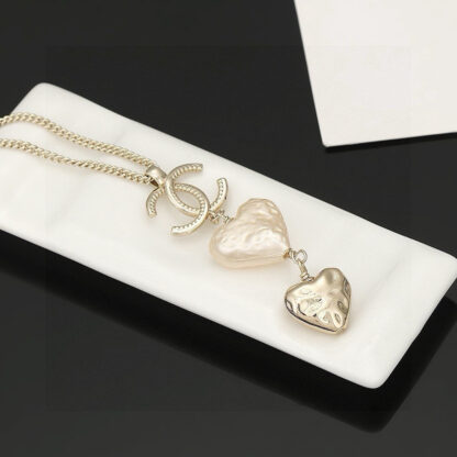 Chanel Pearl Heart Necklace - Image 6