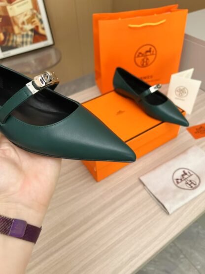 Hermès dark green thick heeled comfortable loafers are a must-have for vacation - Image 8