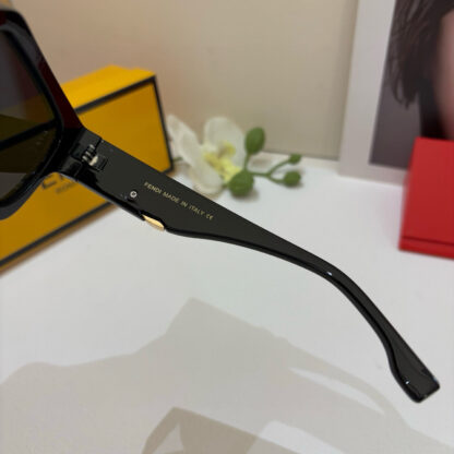 FENDI fashion trend sunglasses - Image 9