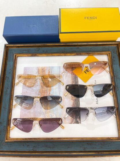 FENDI fashion trend sunglasses - Image 9