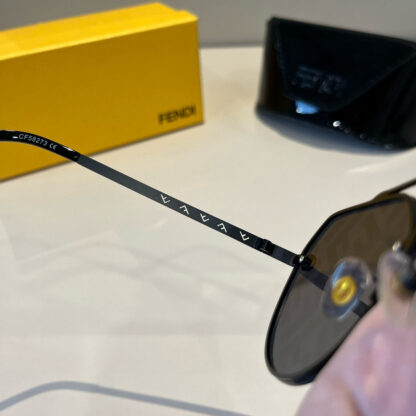 FENDI fashion trend sunglasses - Image 9