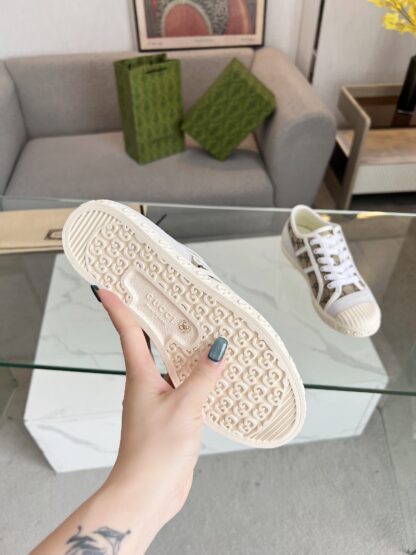Gucci low-top casual sneakers - Image 9