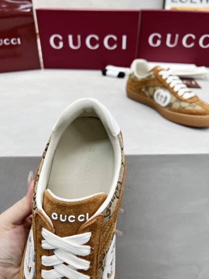 Gucci classic design German training elements catwalk model - Image 9