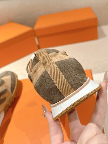 Hermès grey-brown goatskin contrasting sneakers, 2cm thick sole - Image 8