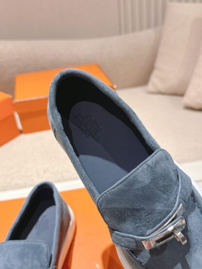 Hermès new kelly buckle thick-soled dark blue loafers - Image 8