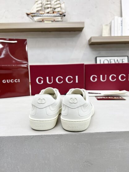 Gucci classic design German training elements catwalk model - Image 9