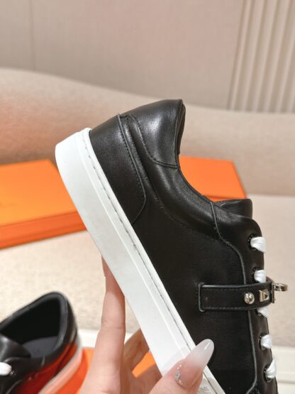 Hermes couple black and white kelly shoe buckle classic flat casual shoes - Image 8