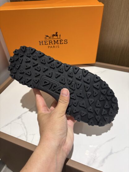 Hermès men's white and gray breathable sports shoes - Image 8