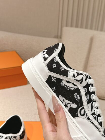 Hermes couple black and white fashion retro casual skateboard shoes - Image 8