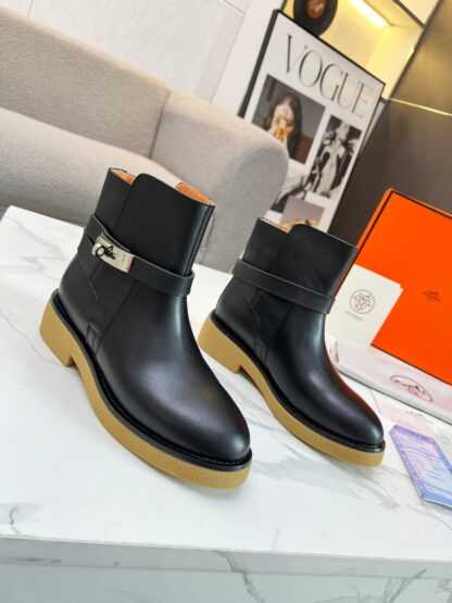 Hermès classic black silver buckle knight boots - Image 8
