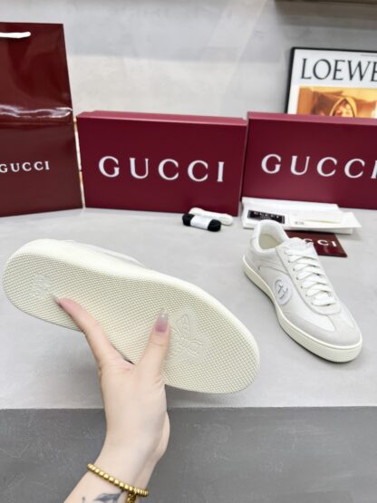 Gucci classic design German training elements catwalk model - Image 9