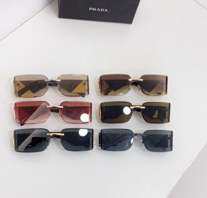 Prada fashion trend sunglasses - Image 9